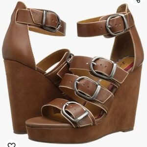Lucky Brand strappy wedge Sandals size 7.5